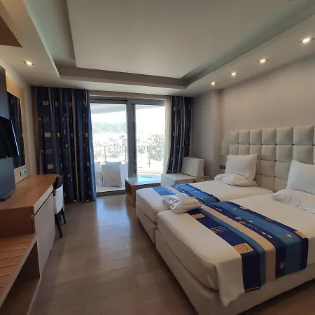Konstantinos Palace