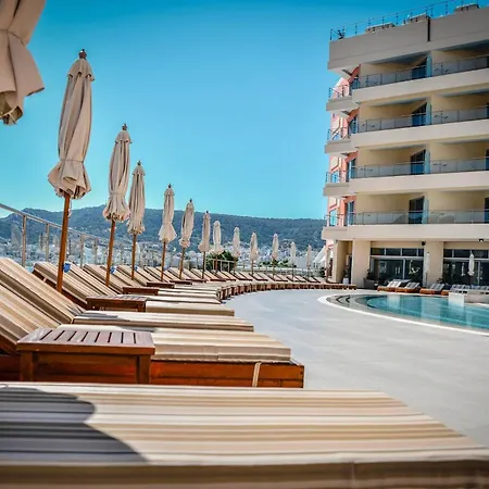 Konstantinos Palace
