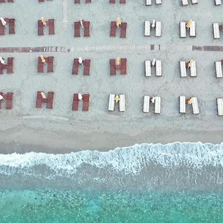 Konstantinos Palace
