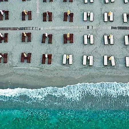 Konstantinos Palace