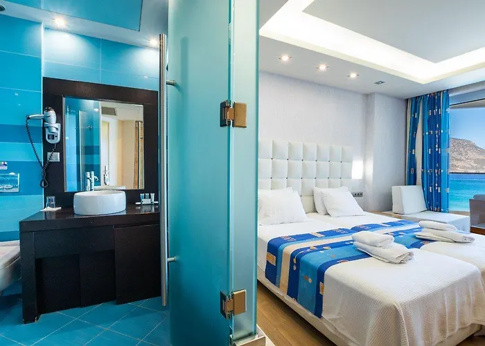 Konstantinos Palace Szálloda 5*